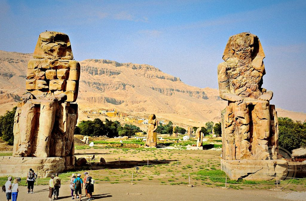 Colossi_of_Memnon_unique